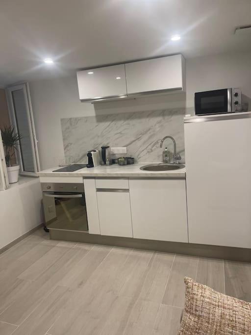 Grand Neuf A 50 M Du Port Appartement Saint-Tropez