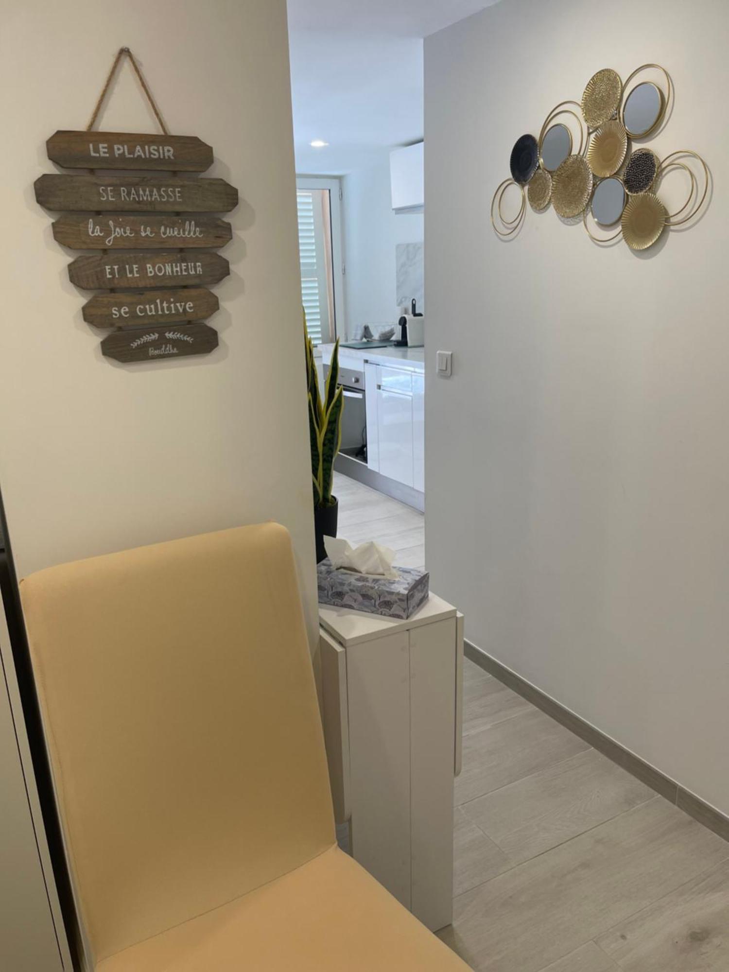 Appartement Grand Neuf A 50 M Du Port